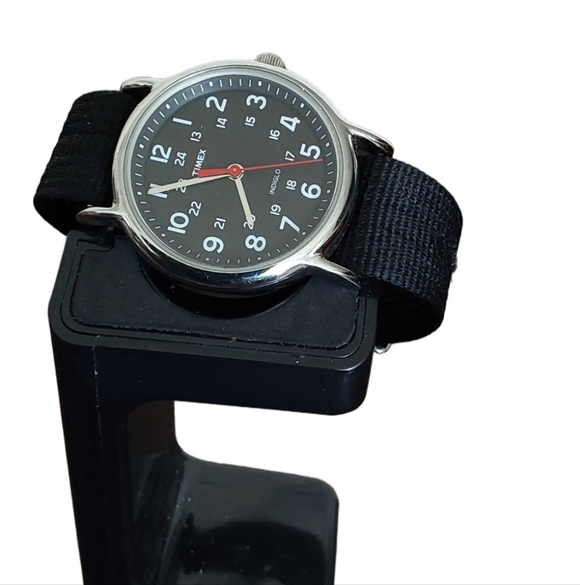 Timex Weekender 38 mm Men's Wristwatch in black with a silver case